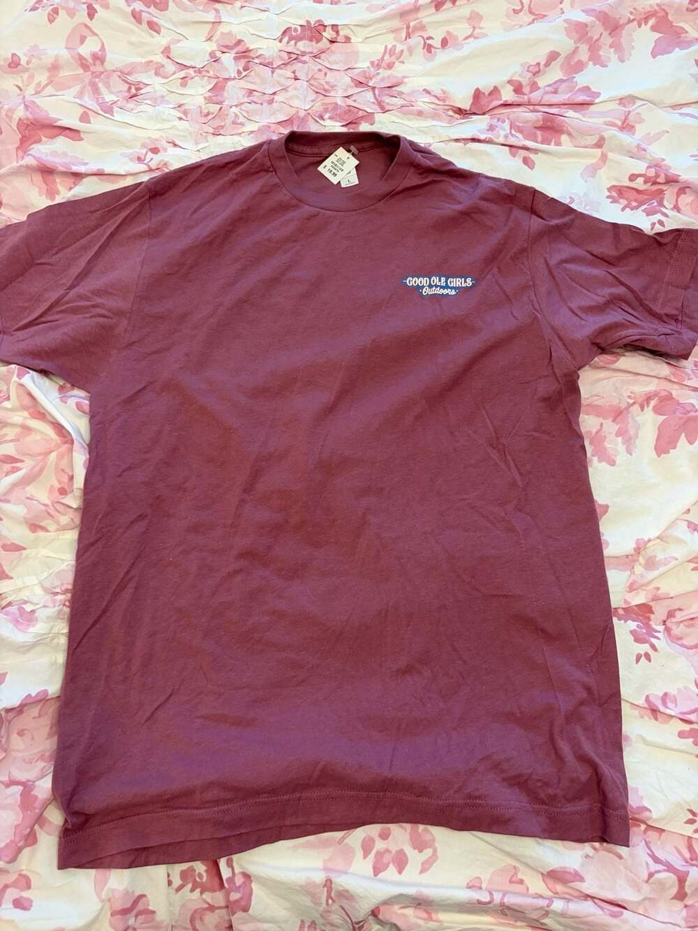 Good Ole Girls T-Shirt Size L Black Lab on Camo Graphic Burgundy